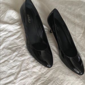 All new black patent leather pumps VANELI!